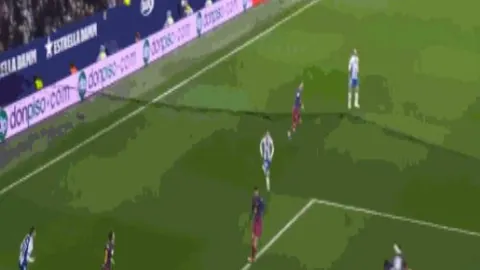 国足欧洲之旅力拼分，助力小组四强资格稳固。